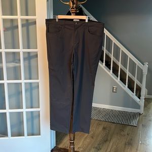 Weatherproof men’s gray pant size 38 X 30. Good condition.